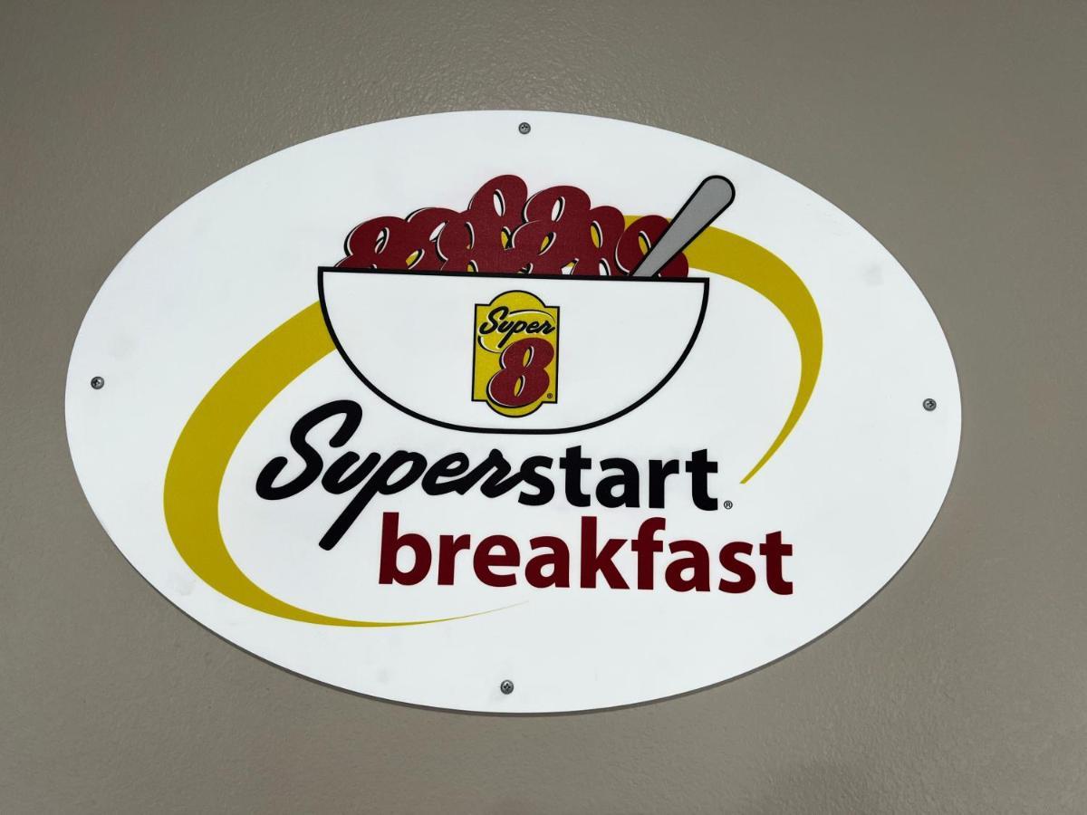 Super 8 By Wyndham Cleveland Tx Hotel Exterior photo